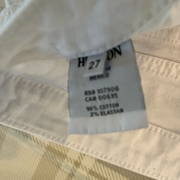 Hudson Hampton Cuffed Short Short White size 27. Excellent condition. - Picture 3 of 8